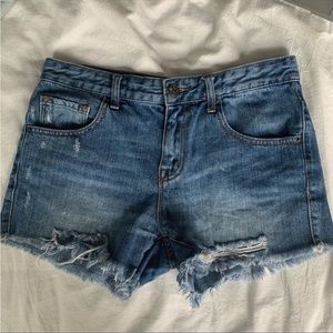 Urban Outfitters BDG denim mid rise Freja vintage fit shorts, size 27